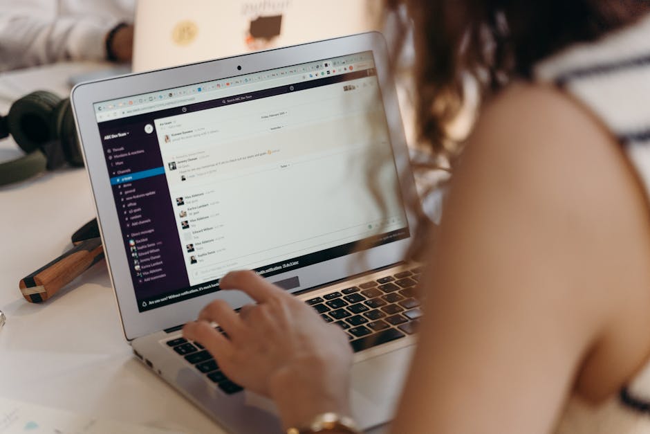 Integrating CRM Software with E-mail Marketing Platforms